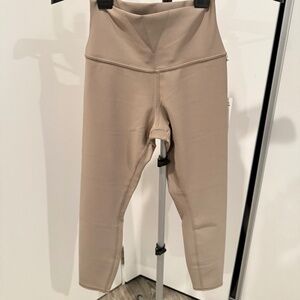 ALO YOGA 7/8 HIGH-WAIST AIRLIFT LEGGING (Grovel) - SIZE S